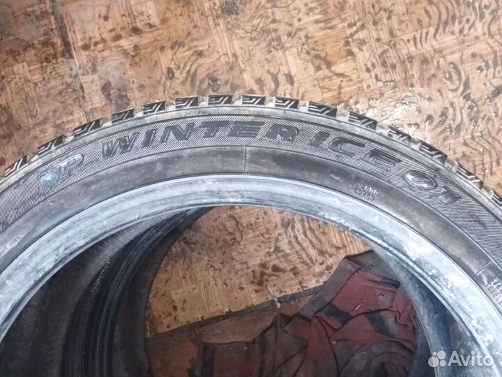 Dunlop SP Winter Ice 01 225/45 R17 94T