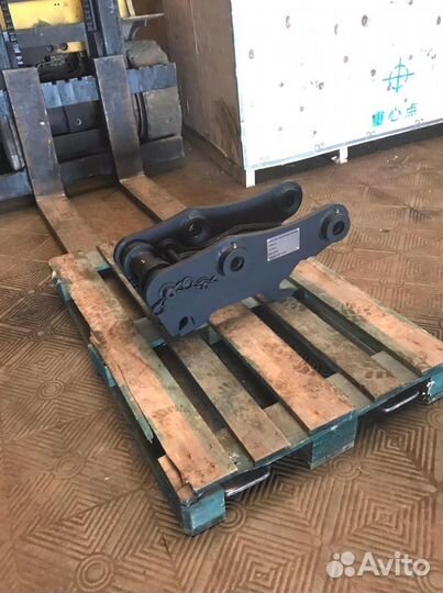 Быстросъем для экскаватора погрузчика New Holland