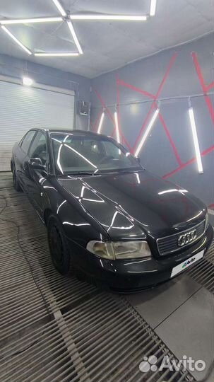 Audi A4 1.8 МТ, 1995, 372 000 км