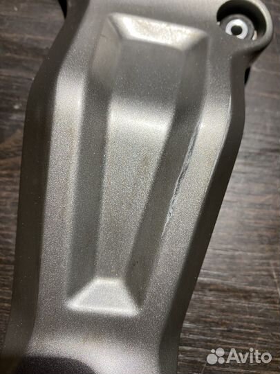 Левая накладка на раму для Yamaha MT-07 ABS