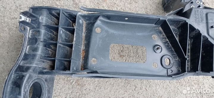 Панель передняя (телевизор) hyundai Tucson