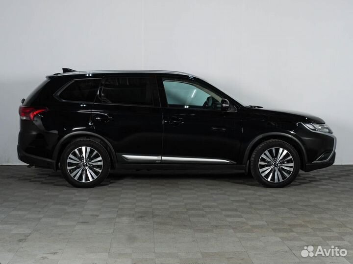 Mitsubishi Outlander 2.0 CVT, 2019, 120 319 км
