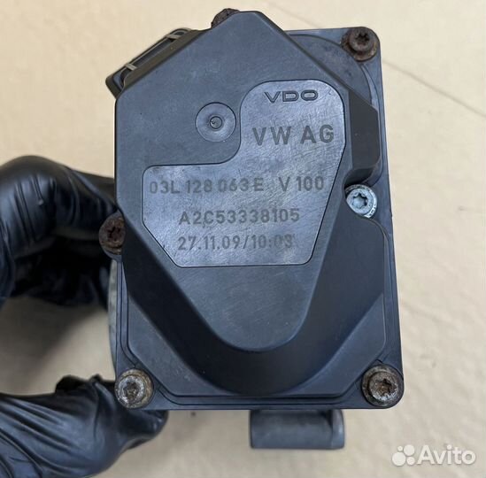 Заслонка дроссельная 2л дизель 03L128063E VAG