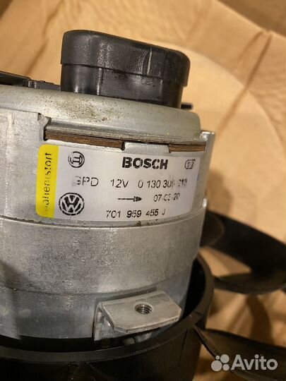 Электродвигатель вентилятор радиатора 0130305213