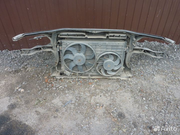 Телевизор Кассета радиаторов Passat B6