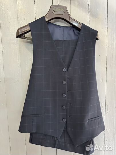 Мужской костюм тройка (размер 52)