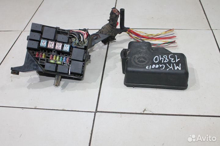 Блок предохранителей 1017004439 Geely MK 1.5