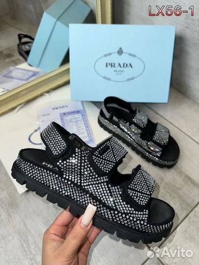 Женские сандалии prada