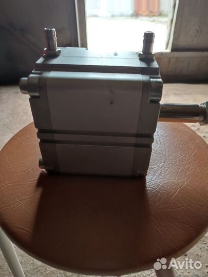 Пневмоцилиндр camozzi 31м2а100а060