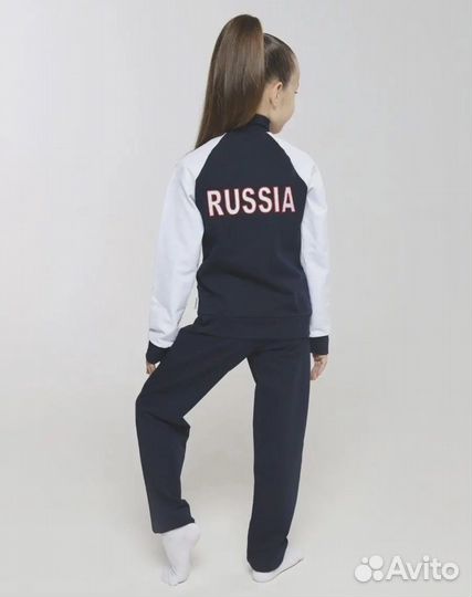 Спортивный костюм для девочки