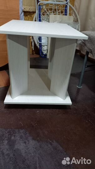 Столик журнальный