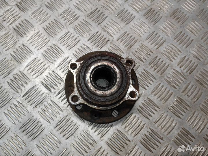 Ступица задняя Volkswagen Passat B6