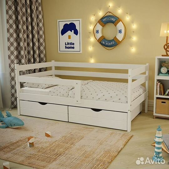 Кроватка с бортиком для малыша софа из массива