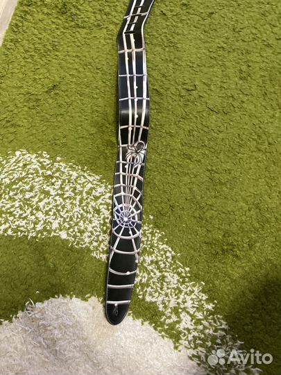 Продаю хороший кожаный ремень для гитары