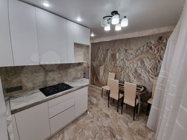 1-к. квартира, 43 м², 1/9 эт.