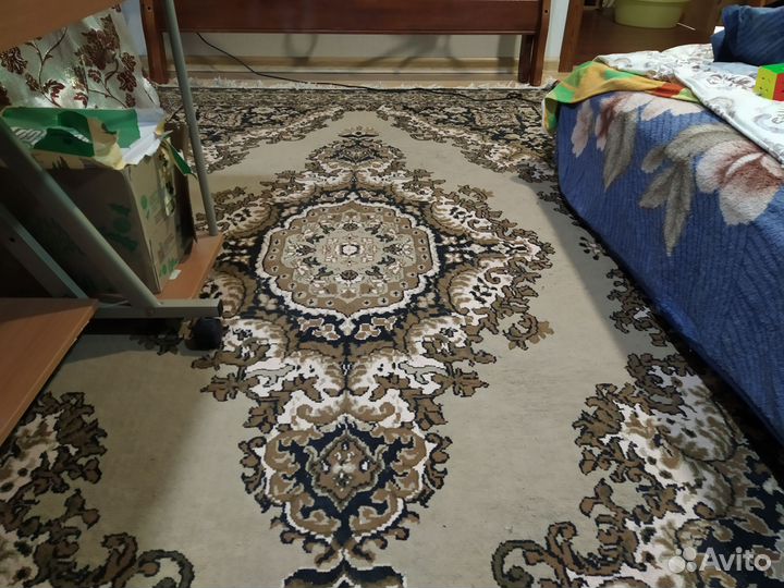 Ковер 2 на 3 бу