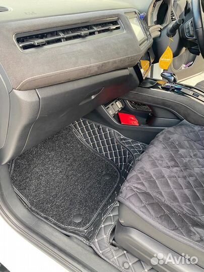 Комплект ковриков из экокожи в салон Honda Vezel