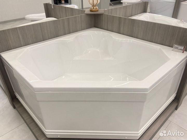 Ванна угловая