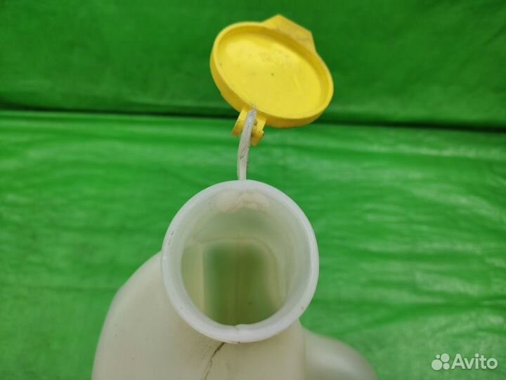 Бачок омывателя 05303789AF Dodge / Jeep