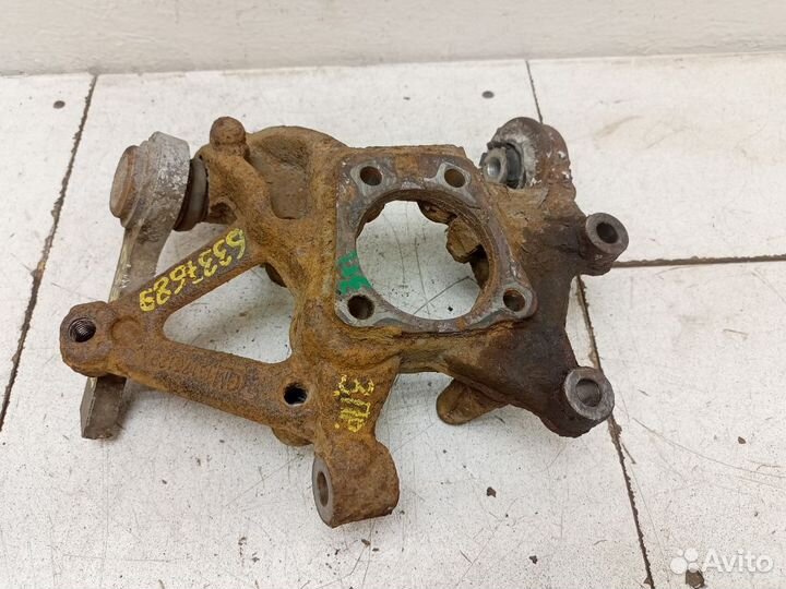 Кулак задний правый Сааб