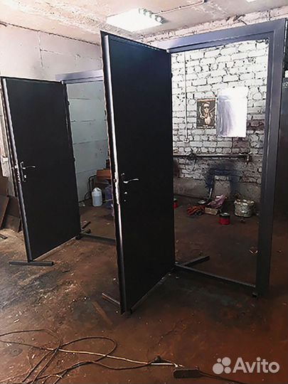 Входная дверь