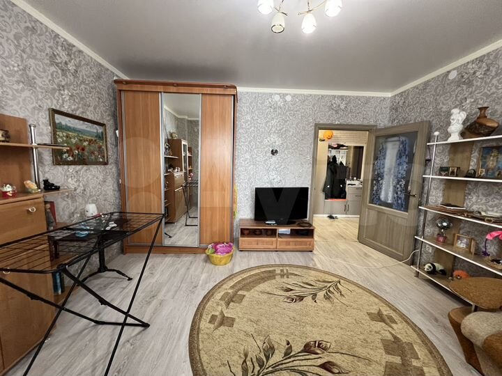 2-к. квартира, 57 м², 2/9 эт.