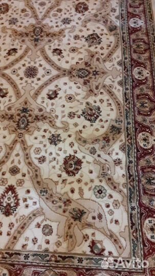 Ковер шерстяной новый