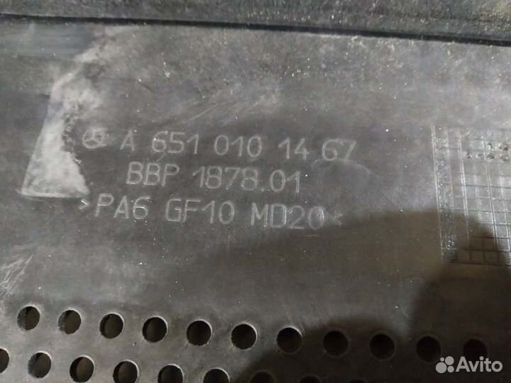 Крышка двигателя Mercedes E-Class W212 OM651