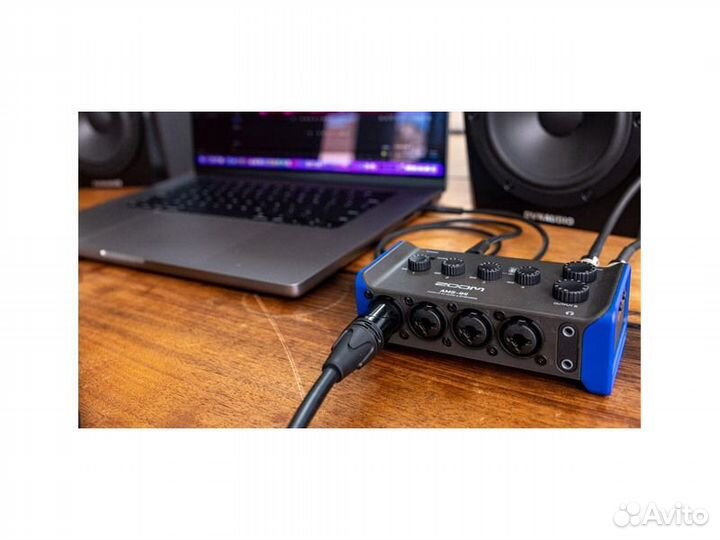 Zoom AMS-24 аудиоинтерфейс