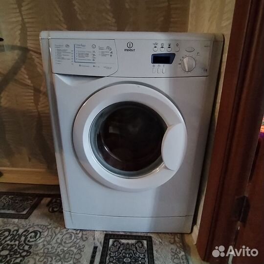 Стиральная машина indesit 5кг