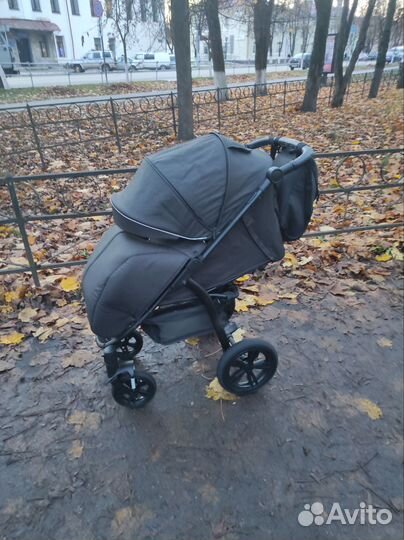 Прогулочная коляска внесезонная