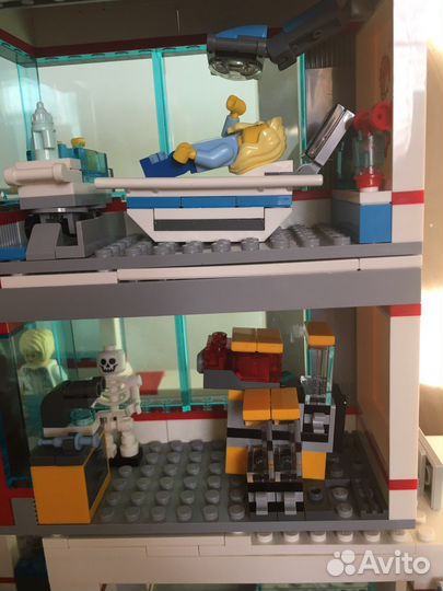 Lego City 60204 Городская больница