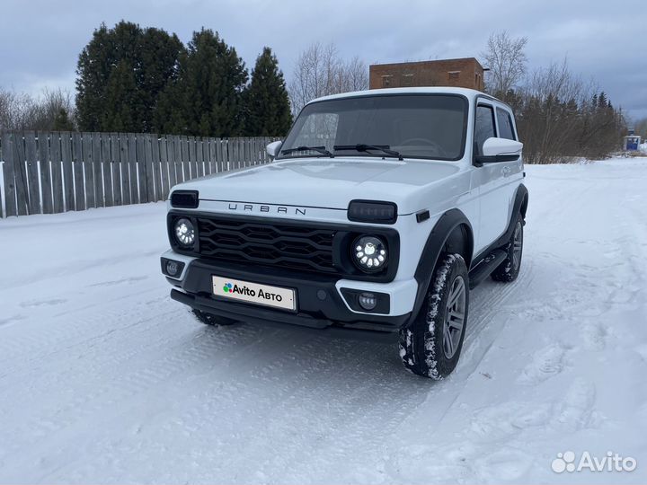LADA 4x4 (Нива) 1.7 МТ, 2002, 178 000 км