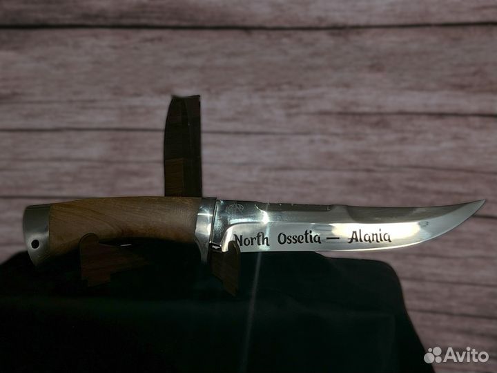 Нож туристический