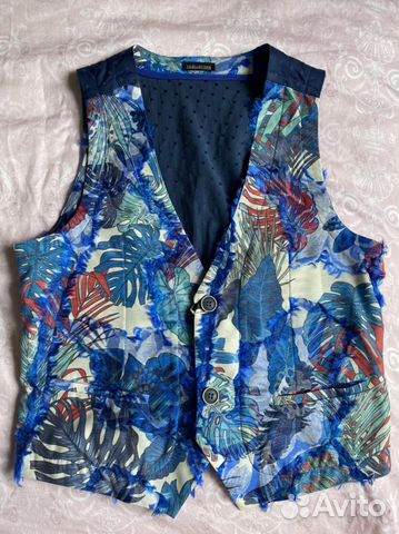 Жилетка выходная новая
