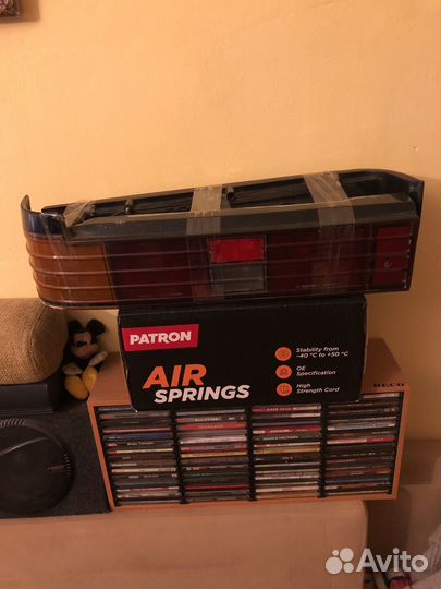 Задние фонари на Ниссан Блюберд