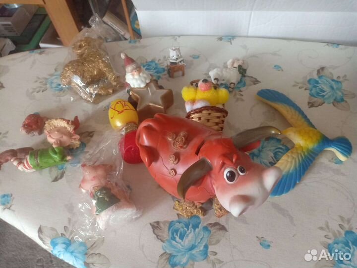 Фигурки, свечи