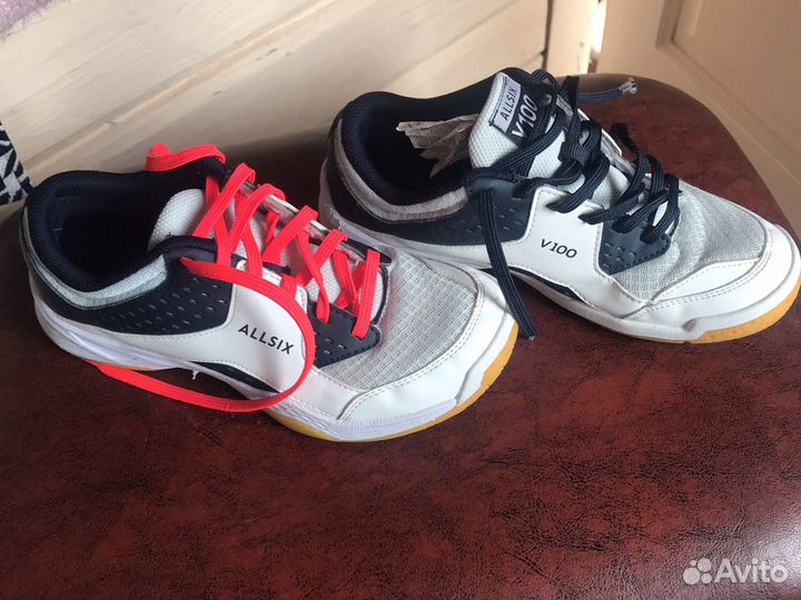 Кроссовки подростковые воллейбольные