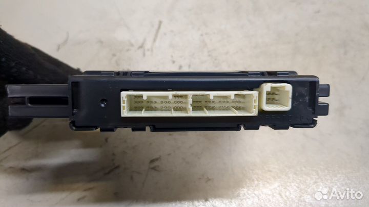 Блок комфорта Toyota Prius