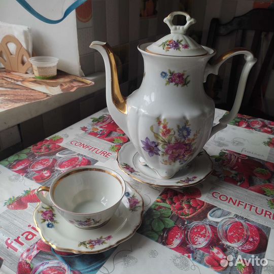 Чайник + чашечка от сервиз фарфоровый Walbrzych