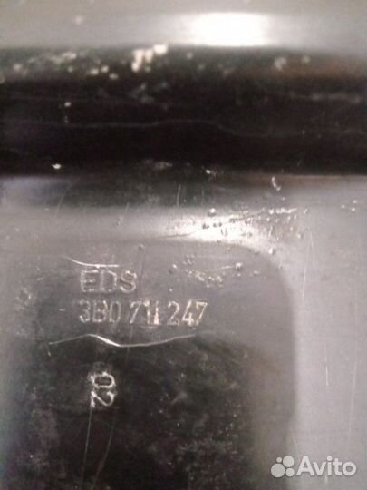 Основание тросов ручного тормоза Volkswagen Passat