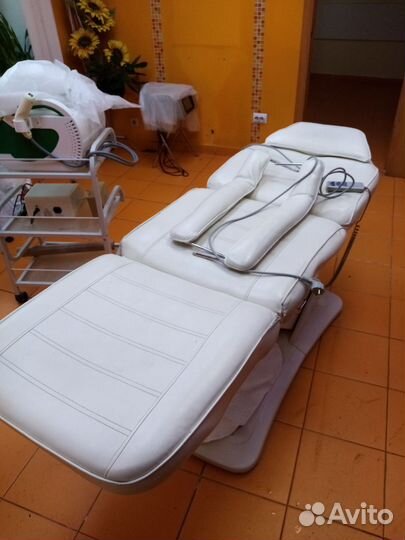 Косметологическая кушетка с электроприводои