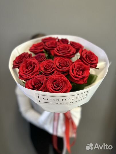 Розы красные