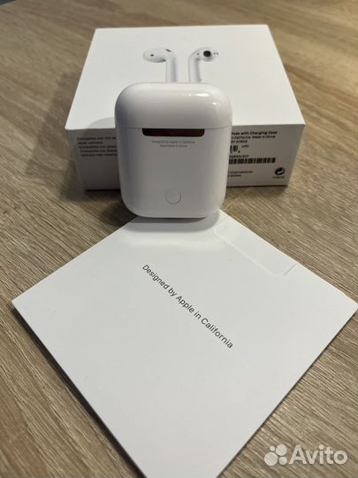 Беспроводные наушники apple airpods