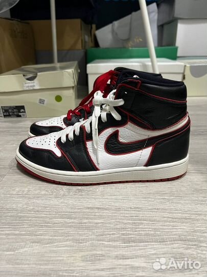 Air Jordan 1 Retro High OG Bloodline