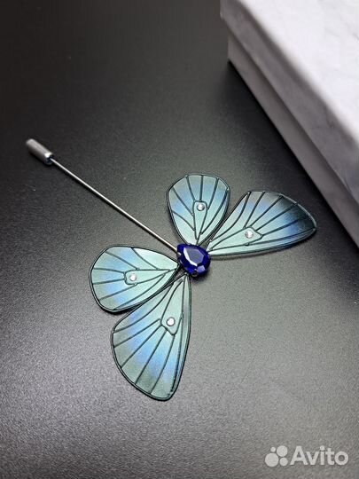 Брошь ручной работы бабочка в технике Витраль