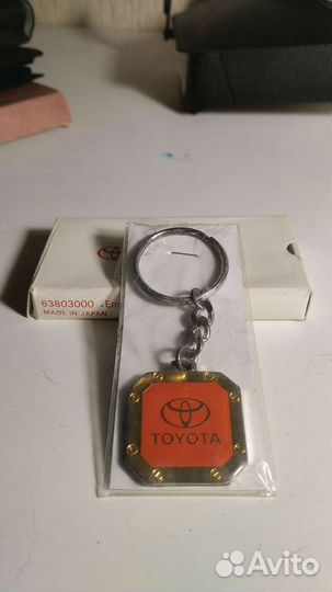 Авто сувениры и значки