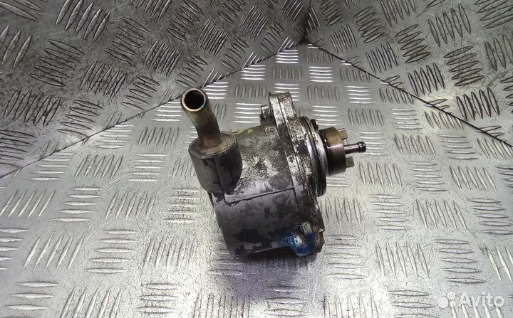 Насос вакуумный Jeep Grand Cherokee