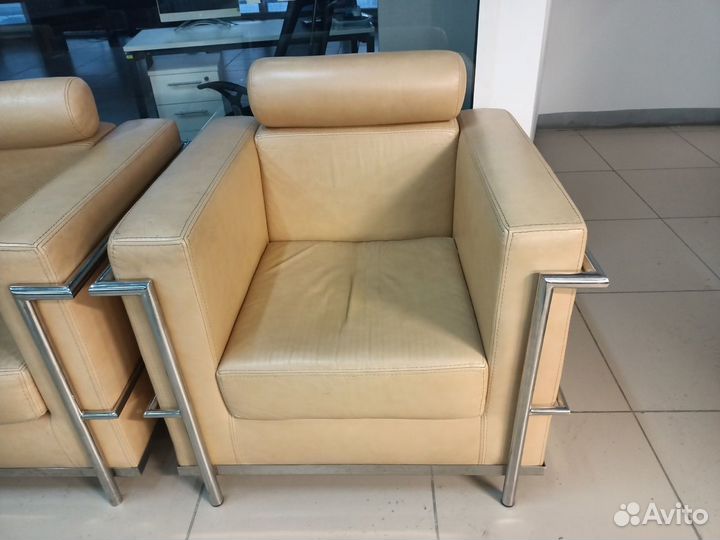 Большой угловой диван И кресло Б.У. Екатеринбург