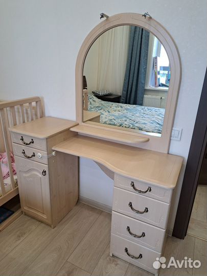 Гримерное зеркало